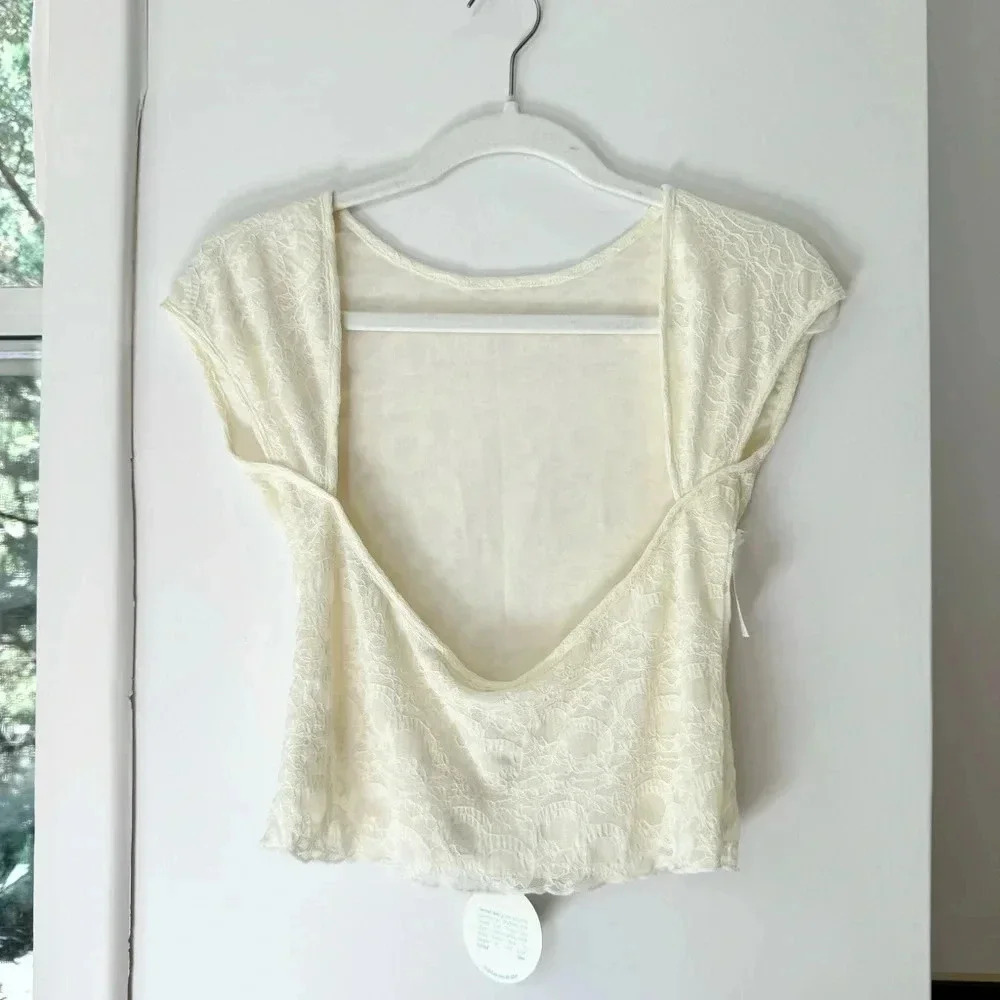 NWT Find Me Now Second Skin Moonlight Mesh Lace Backless Tee Crop Cream - Picture 7 of 14